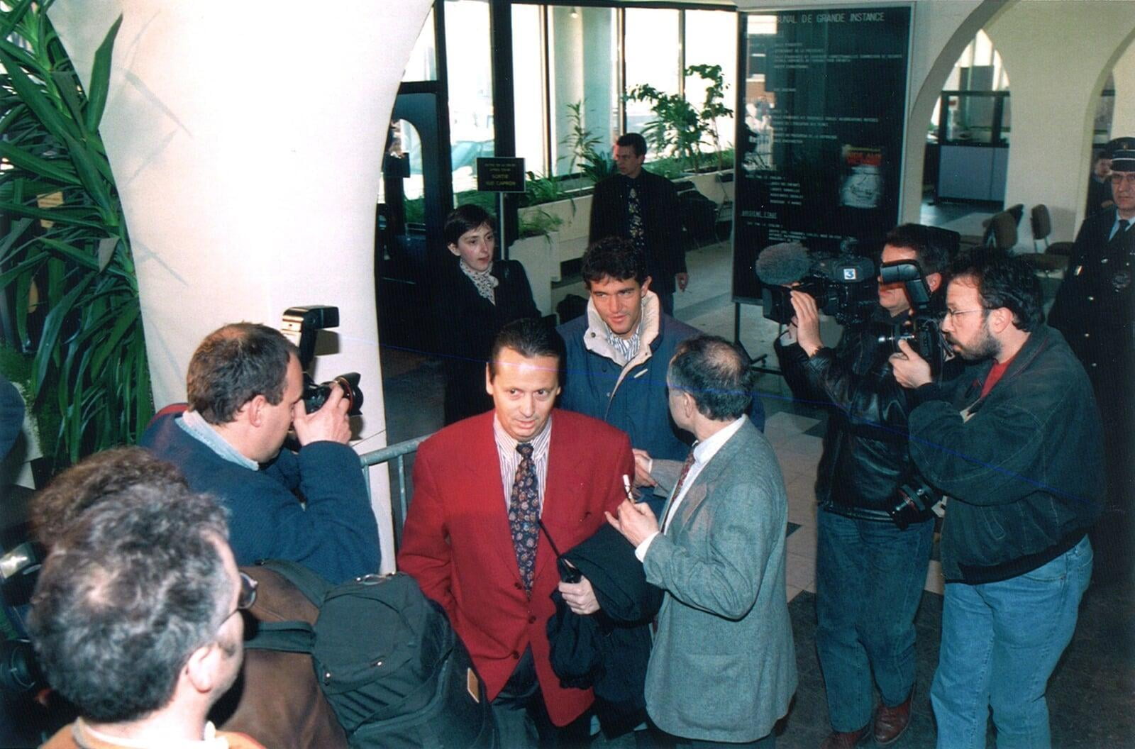 Jorge Burruchaga and Jean-Jacques Bertrand during the VA-OM trial in 1995